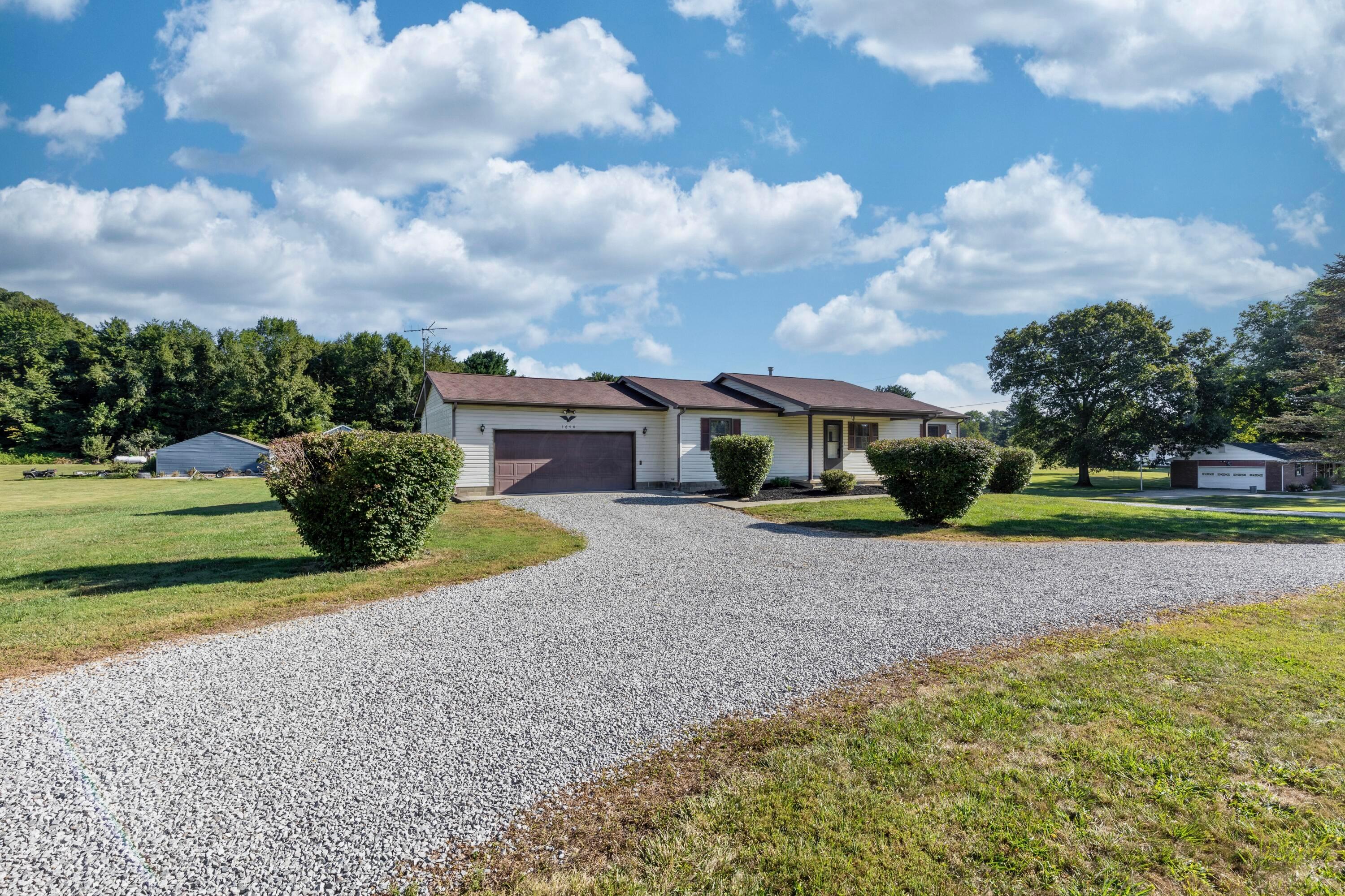 1640 Snoke Road Southwest Lancaster, OH 43130 - Photo 23 of 23 1R6A8952-HDR
