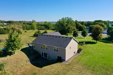 $470,000 | 7600 12th Street Northwest, Willmar, MN 56288