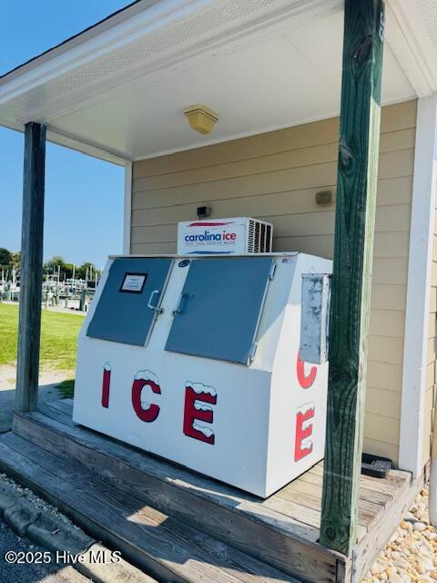 650 Cedar Point Boulevard, Unit B11 Cedar Point, NC 28584 - Photo 41 of 53 Your very own ice maker