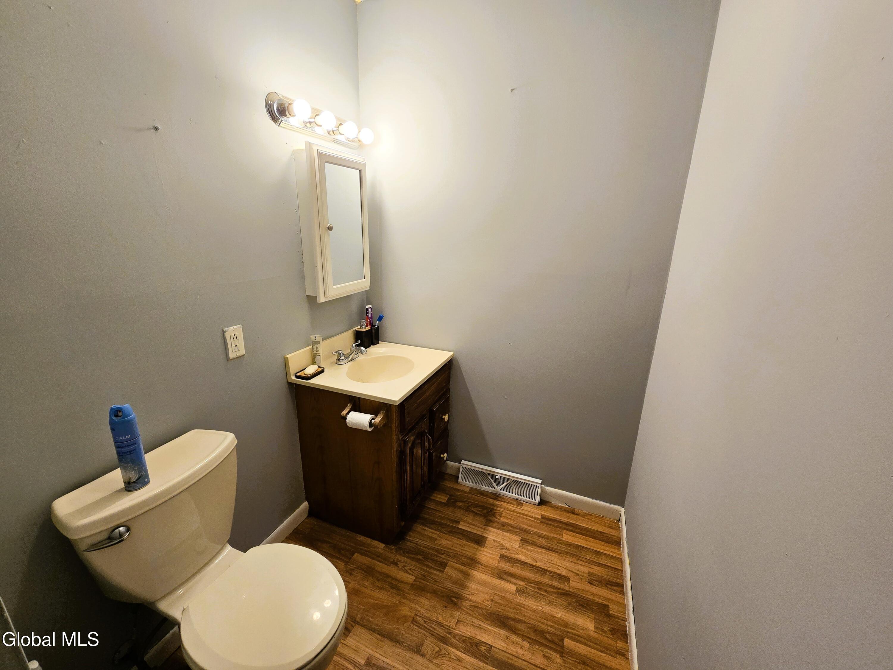 260 Donald Avenue Schenectady, NY 12304 - Photo 12 of 21 6