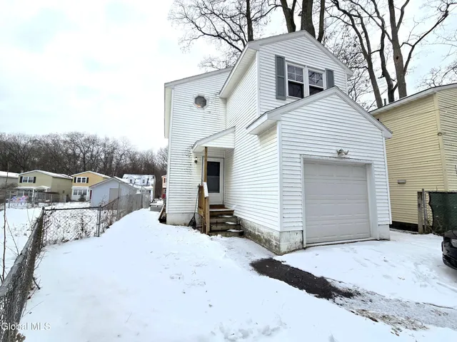 $229,900 | 260 Donald Avenue, Schenectady, NY 12304