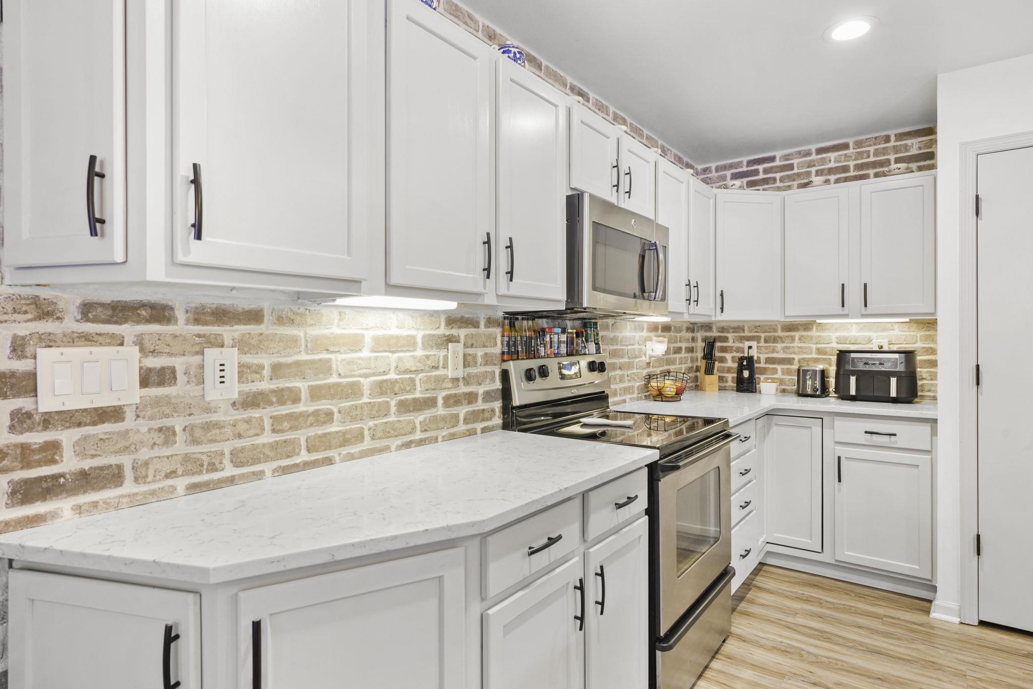 1033 Vista Ridge Drive Mount Horeb, WI 53572 - Photo 20 of 42