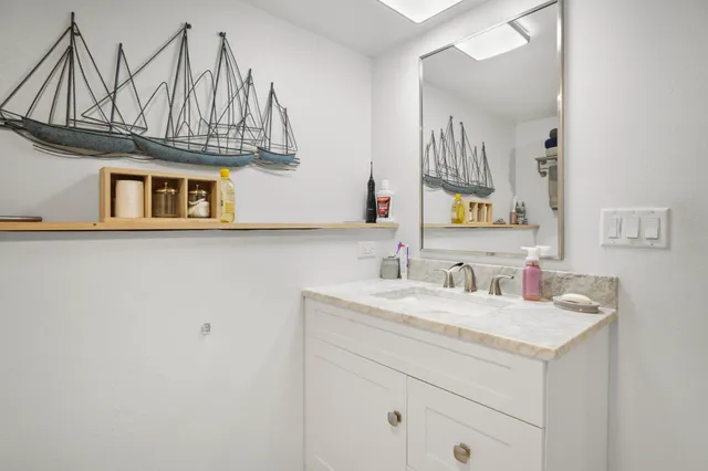 $419,900 | 1033 Vista Ridge Drive, Mount Horeb, WI 53572