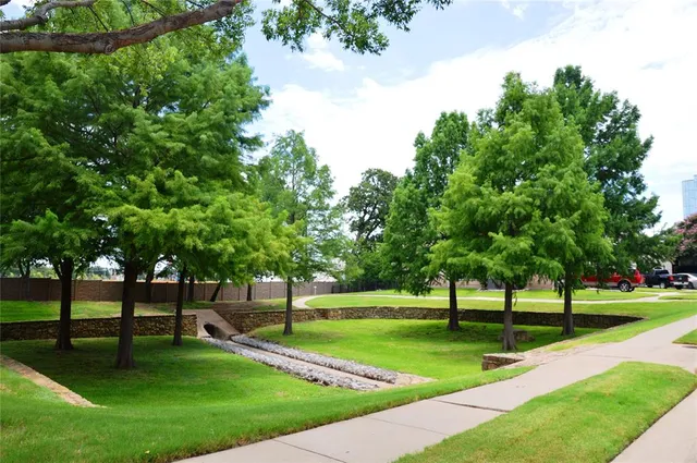 $463,400 | 3912 Sovereign Drive, Bedford, TX 76021