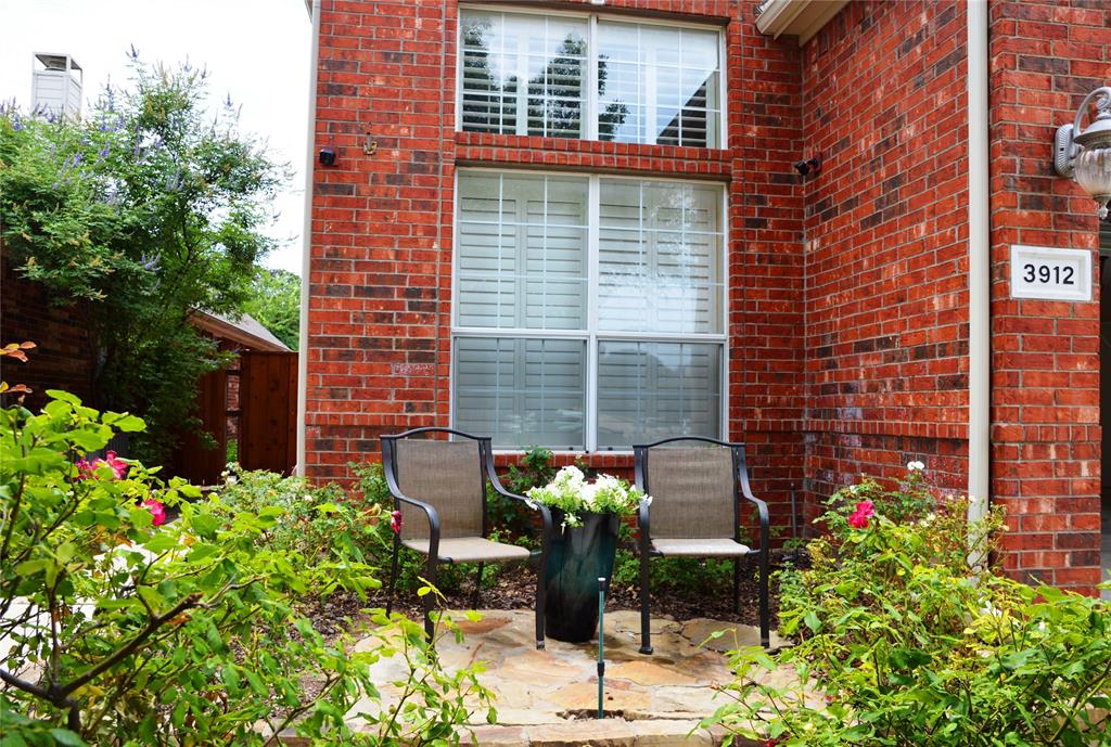 3912 Sovereign Drive Bedford, TX 76021 - Photo 4 of 34 View of Front Patio