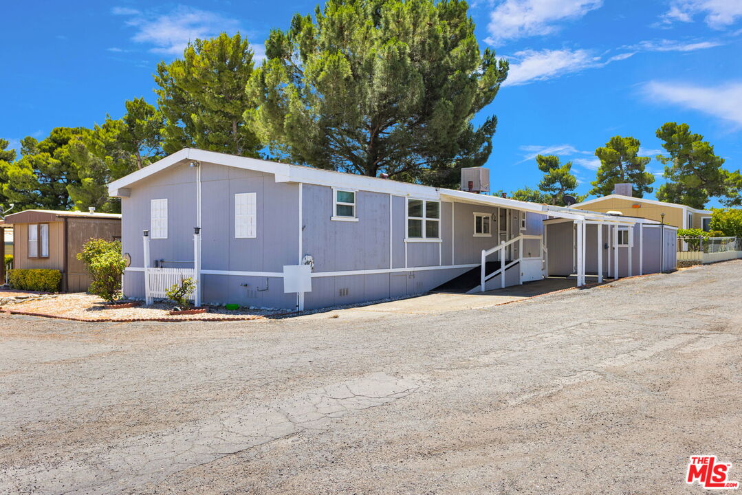 10200 Johnson Road, Unit 40 Phelan, CA 92371 - Photo 1 of 45