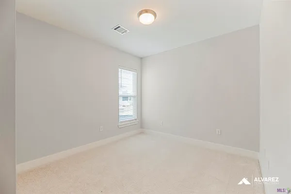 $379,990 | 25281 Burlington Drive, Denham Springs, LA 70726