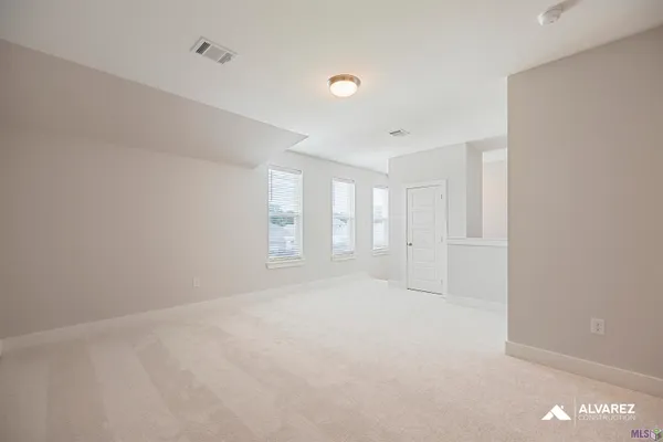 $379,990 | 25281 Burlington Drive, Denham Springs, LA 70726