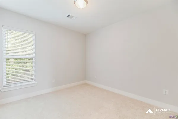 $379,990 | 25281 Burlington Drive, Denham Springs, LA 70726
