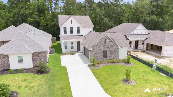 $379,990 | 25281 Burlington Drive, Denham Springs, LA 70726
