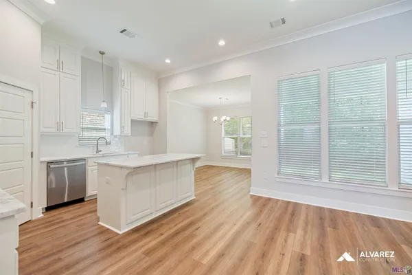 $379,990 | 25281 Burlington Drive, Denham Springs, LA 70726