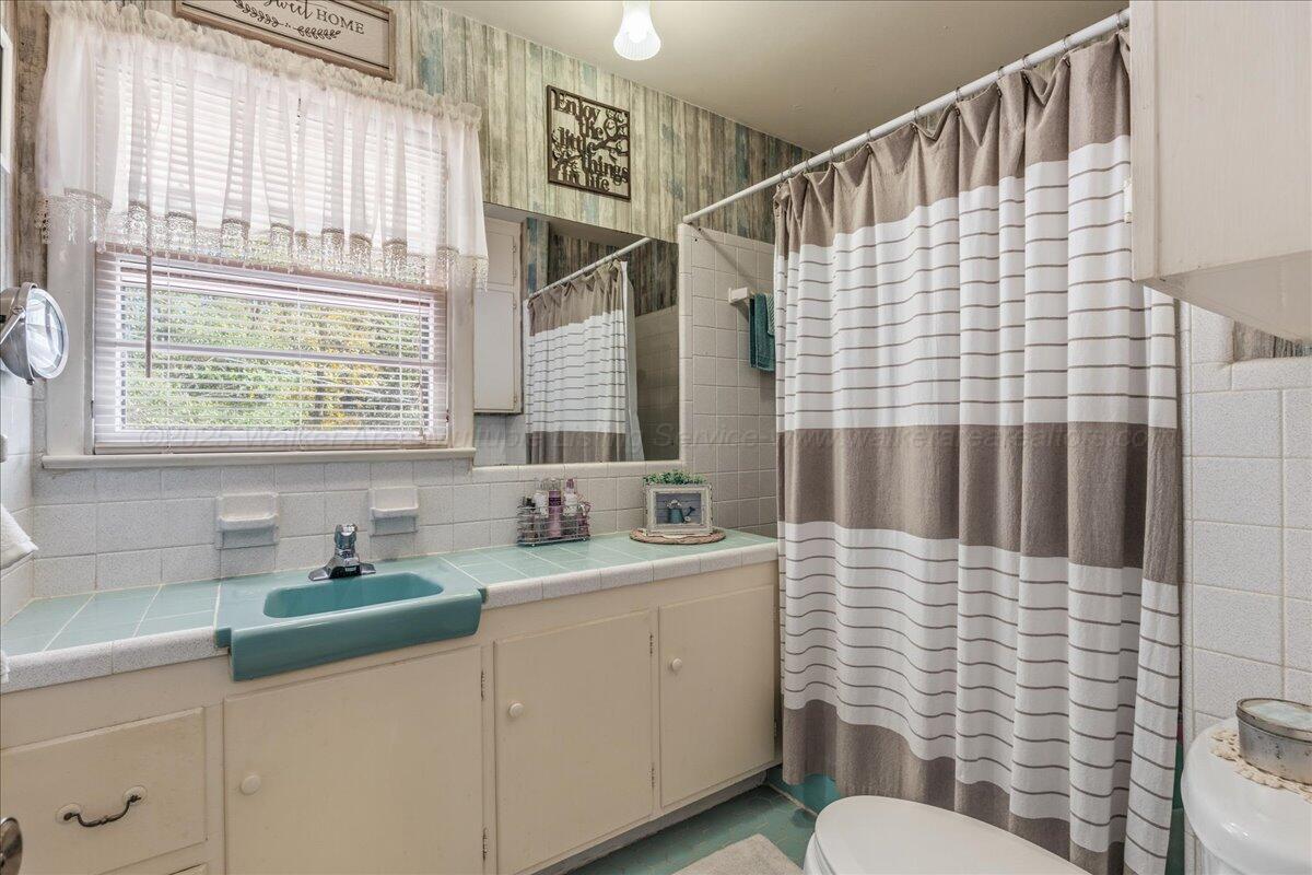 1096 Park Dunn Road Parrish, AL 35580 - Photo 29 of 47 Bathroom 2