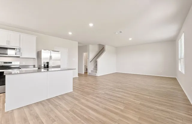 $324,990 | 337 Sullivan Way, Elgin, TX 78621