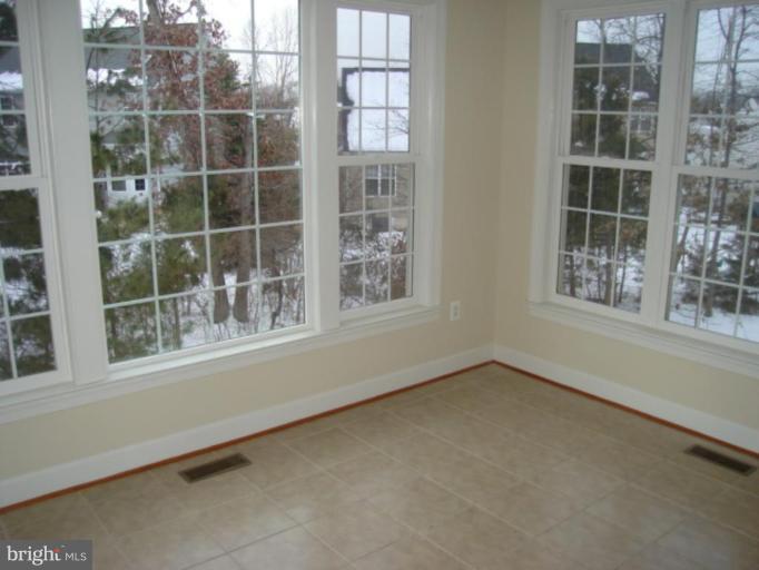14563 Old Mill Road Centreville, VA 20121 - Photo 2 of 29 Breakfast Area