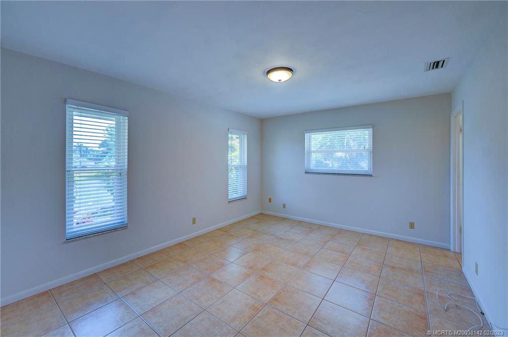 370 Southwest Harbor Street Stuart, FL 34997 - Photo 22 of 36 Gallery Image 22