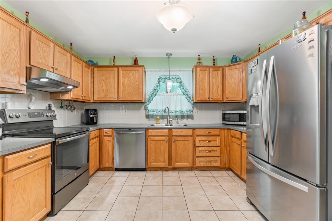 224 Perryville Road Rehoboth, MA 02769 - Photo 8 of 22