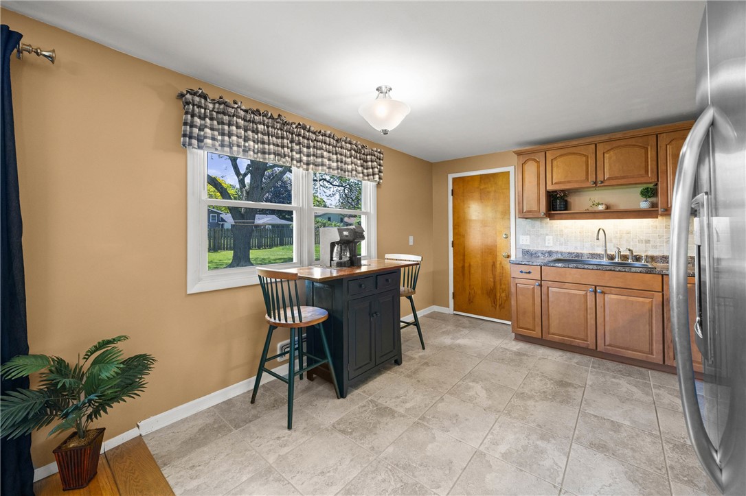 648 Meadowbriar Road Greece, NY 14616 - Photo 9 of 50
