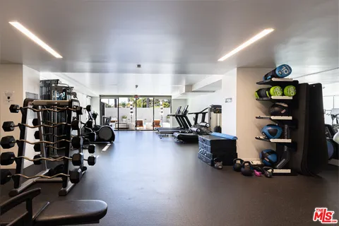 $1,950,000 | 818 North Doheny Drive, Unit 1001, West Hollywood, CA 90069