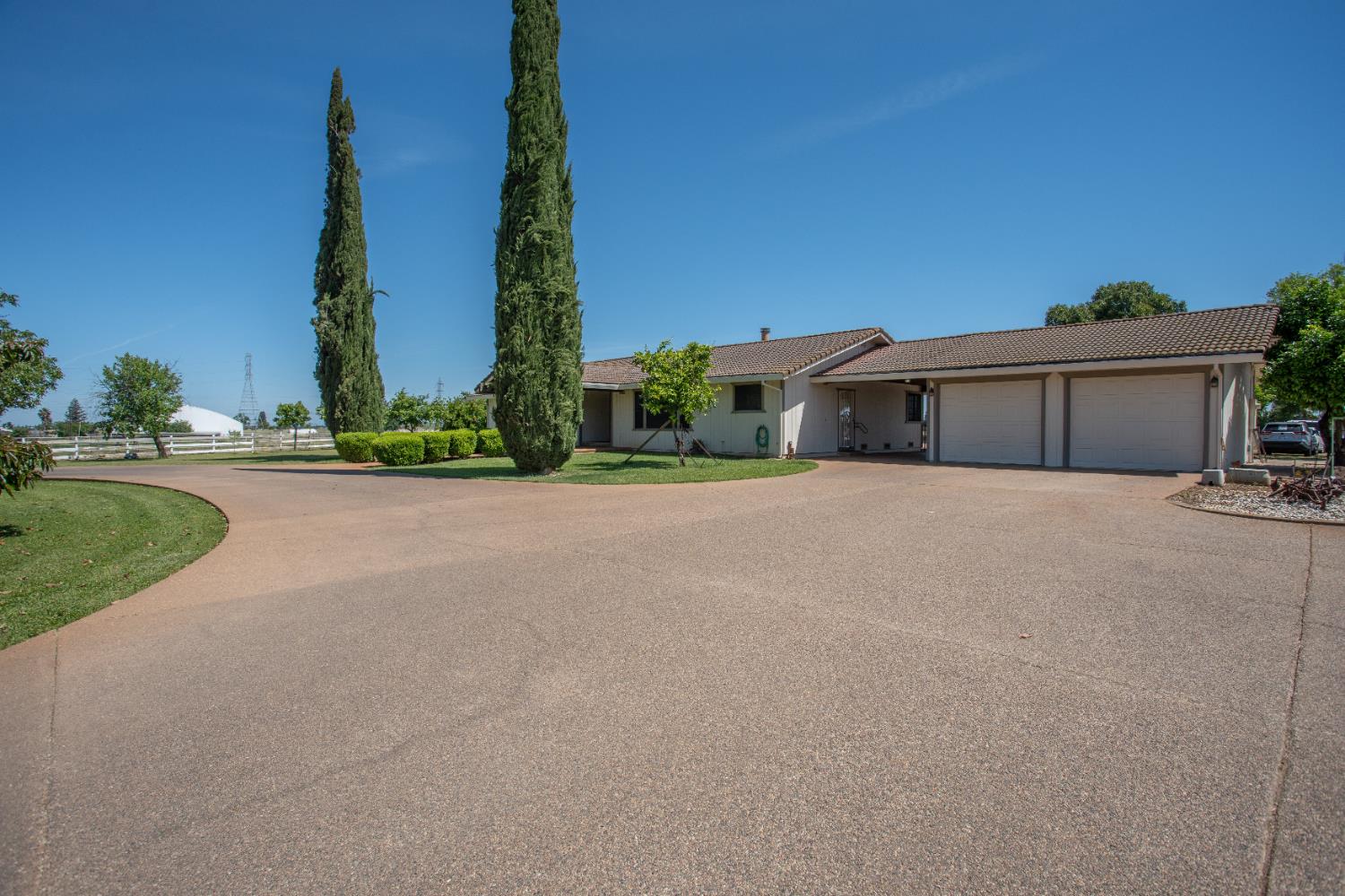 6323 Excelsior Road Sacramento, CA 95830 - Photo 3 of 75