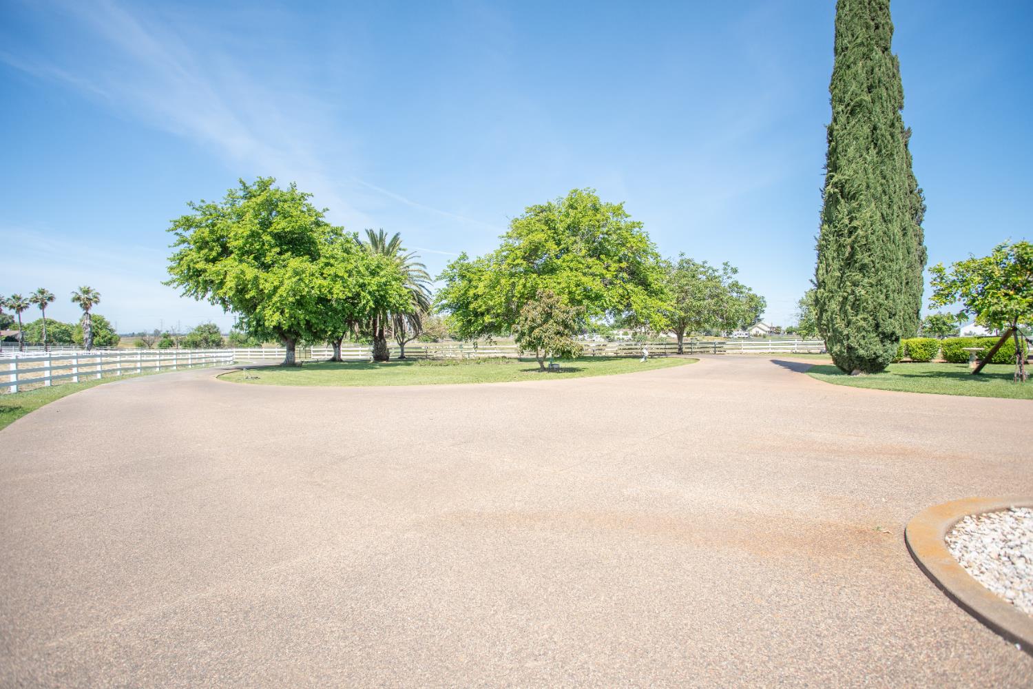 6323 Excelsior Road Sacramento, CA 95830 - Photo 9 of 75