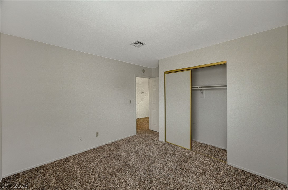 8021 Redskin Circle Las Vegas, NV 89145 - Photo 33 of 47