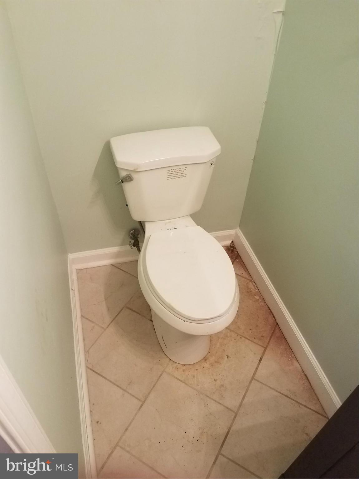 2309 Wyngate Road Suitland, MD 20746 - Photo 12 of 27 Bath