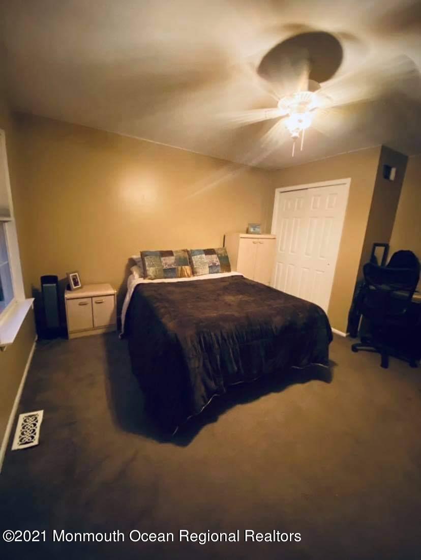 68 Diamond Lane Howell, NJ 07731 - Photo 13 of 28 B6802699-9791-472B-9B86-E21693294BFB