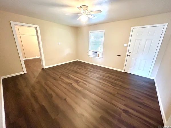 $1,250 | 218 La Manda Boulevard, San Antonio, TX 78212