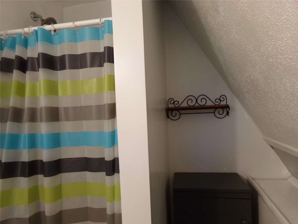 655 Brotzman Road Binghamton, NY 13901 - Photo 6 of 28 Gallery Image 6