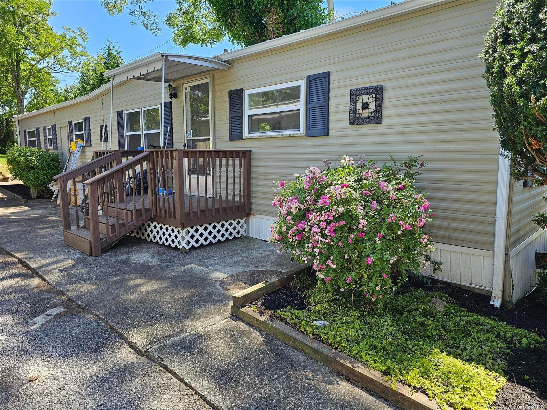 1964-20 River Road Calverton, NY 11933 - Photo 1 of 1 Gallery Image 1