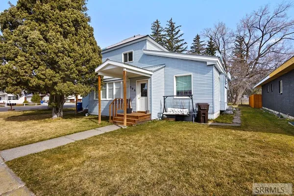$465,000 | 308 East 3rd North, Unit 14, St. Anthony, ID 83445
