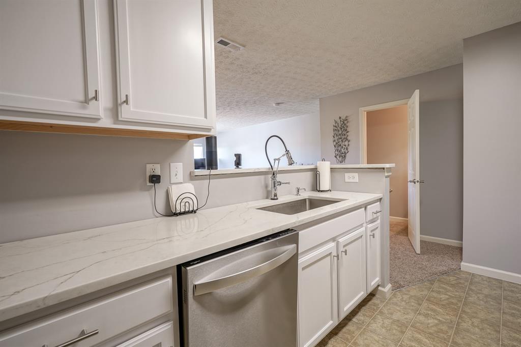 11475 Clay Court, Unit 103 Fishers, IN 46037 - Photo 16 of 40