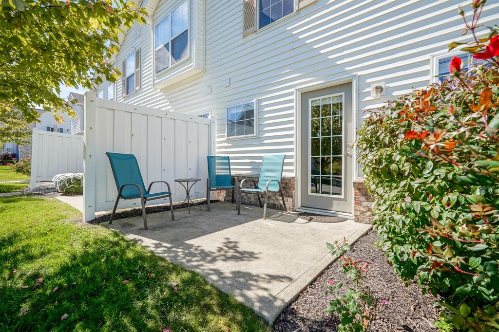 11475 Clay Court, Unit 103 Fishers, IN 46037 - Photo 4 of 40