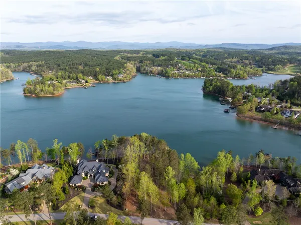 $2,650,685 | 390 Peninsula Ridge, Sunset, SC 29685