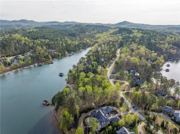 $2,650,685 | 390 Peninsula Ridge, Sunset, SC 29685