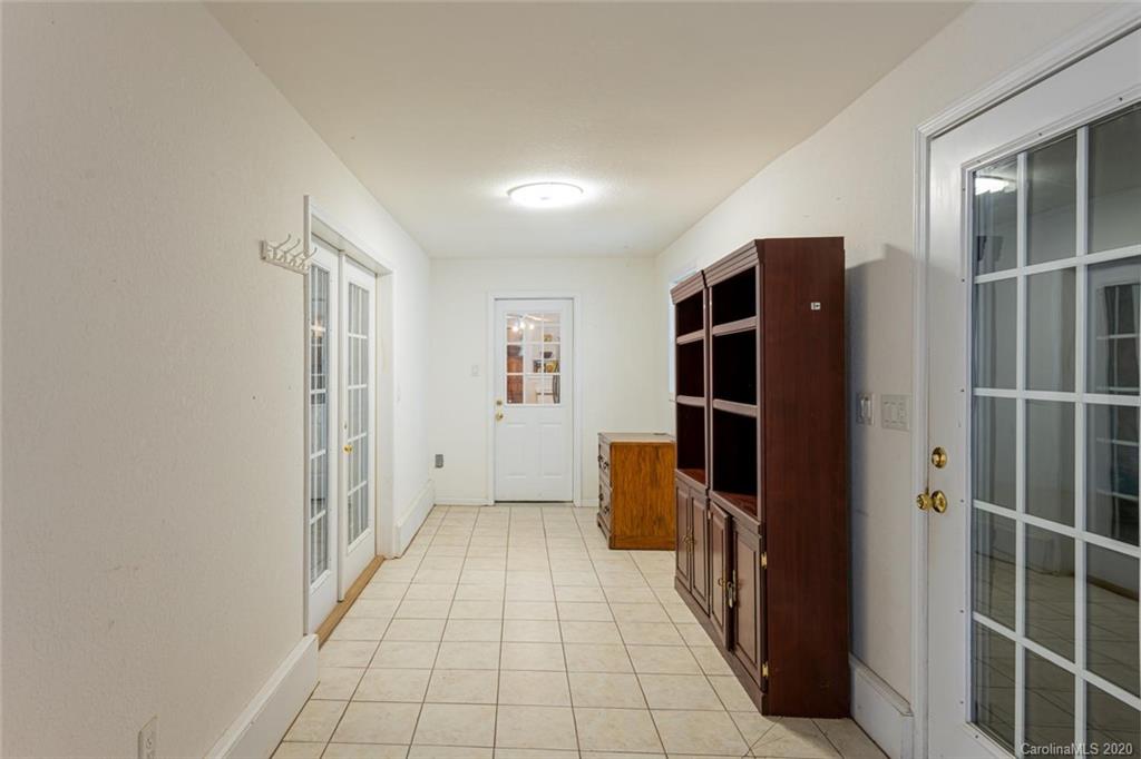 43 Bridgette Loop Road Hendersonville, NC 28791 - Photo 17 of 38 Gallery Image 17