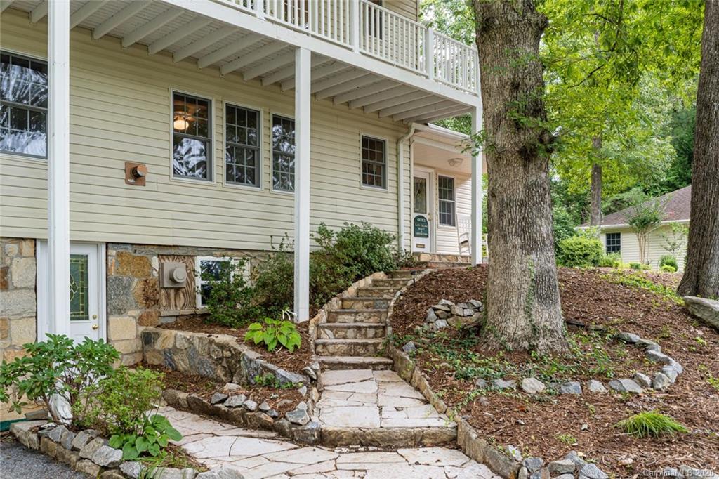 43 Bridgette Loop Road Hendersonville, NC 28791 - Photo 6 of 38 Gallery Image 6
