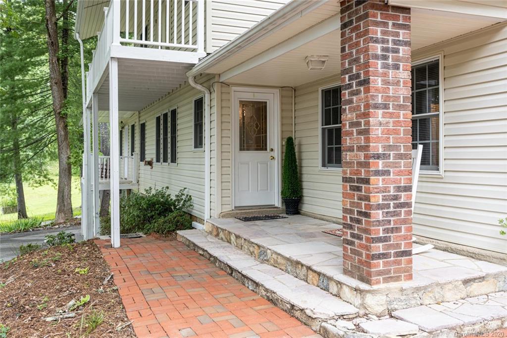 43 Bridgette Loop Road Hendersonville, NC 28791 - Photo 7 of 38 Gallery Image 7