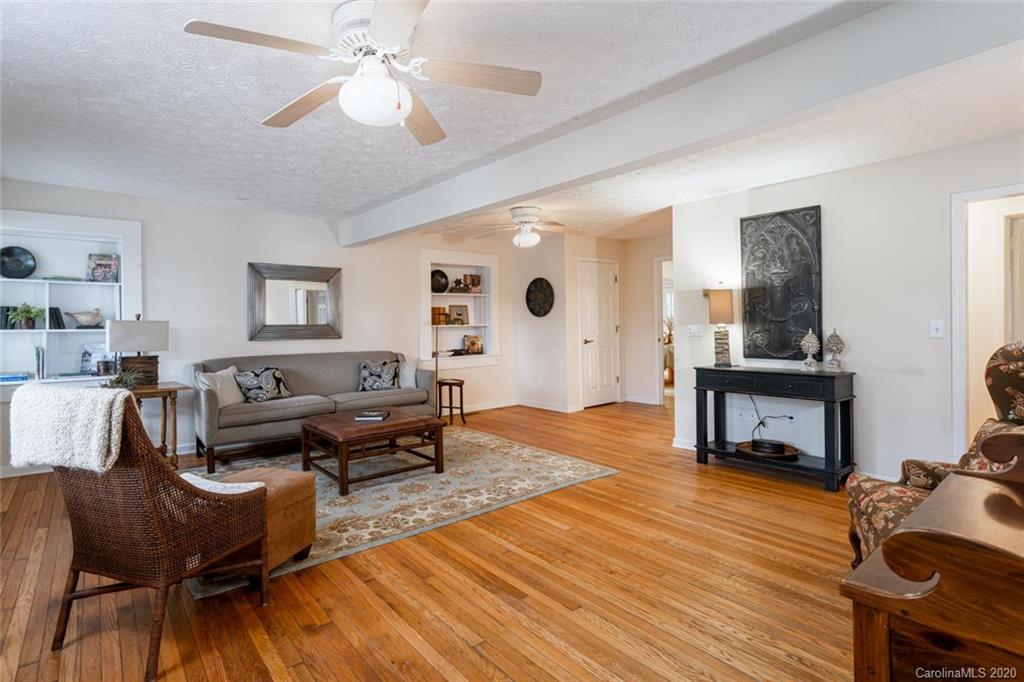 43 Bridgette Loop Road Hendersonville, NC 28791 - Photo 8 of 38 Gallery Image 8
