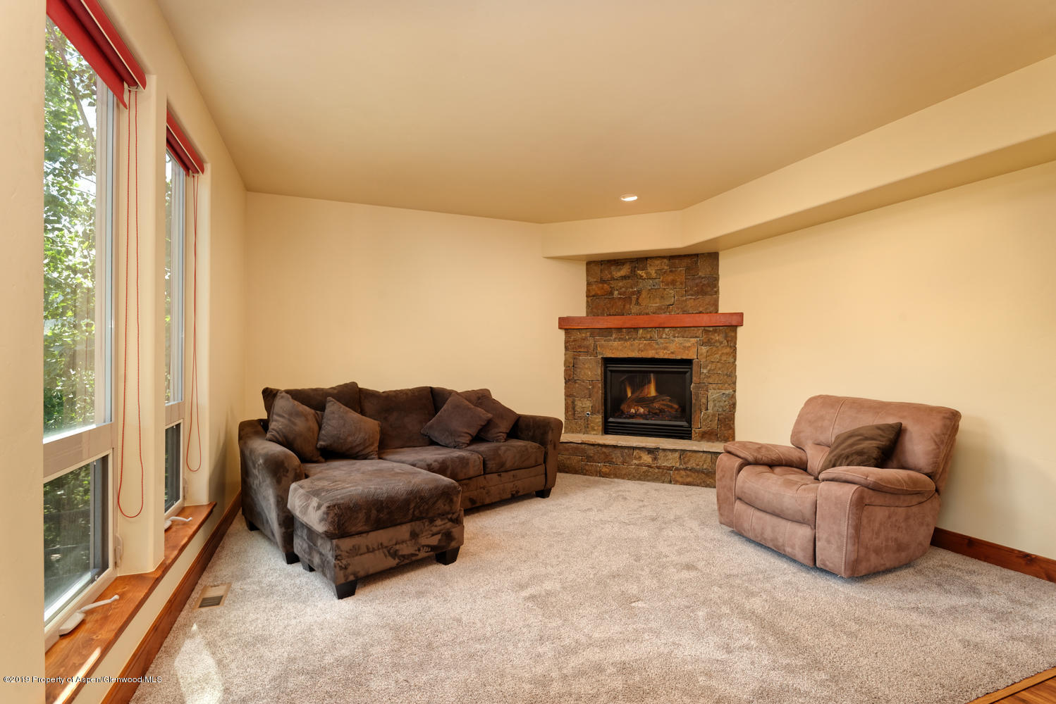 369 Faas Ranch Road New Castle, CO 81647 - Photo 5 of 26 living room
