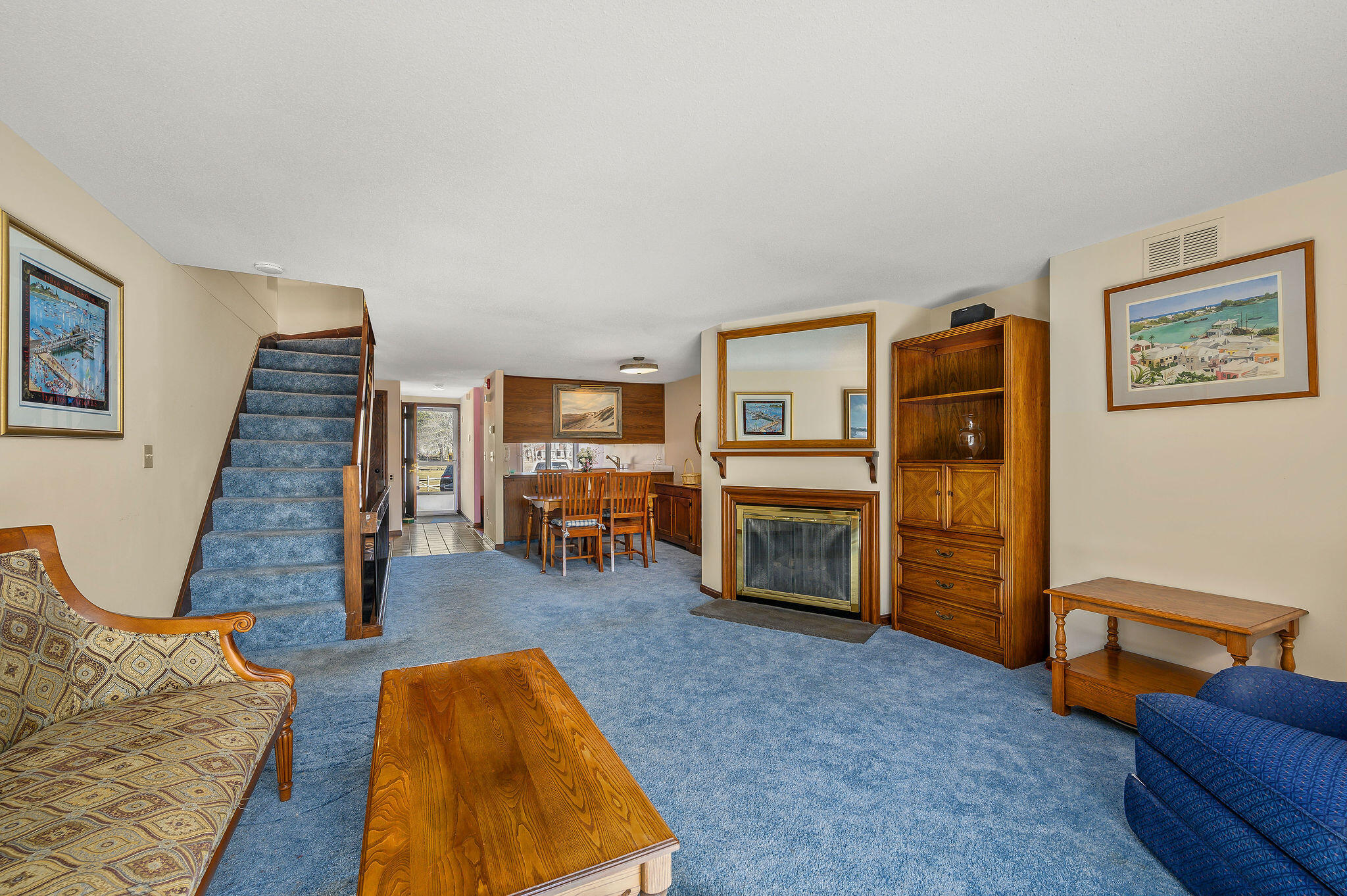 500 Ocean Street, Unit 153 Hyannis, MA 02601 - Photo 23 of 46 a living room with furniture and a flat screen tv
