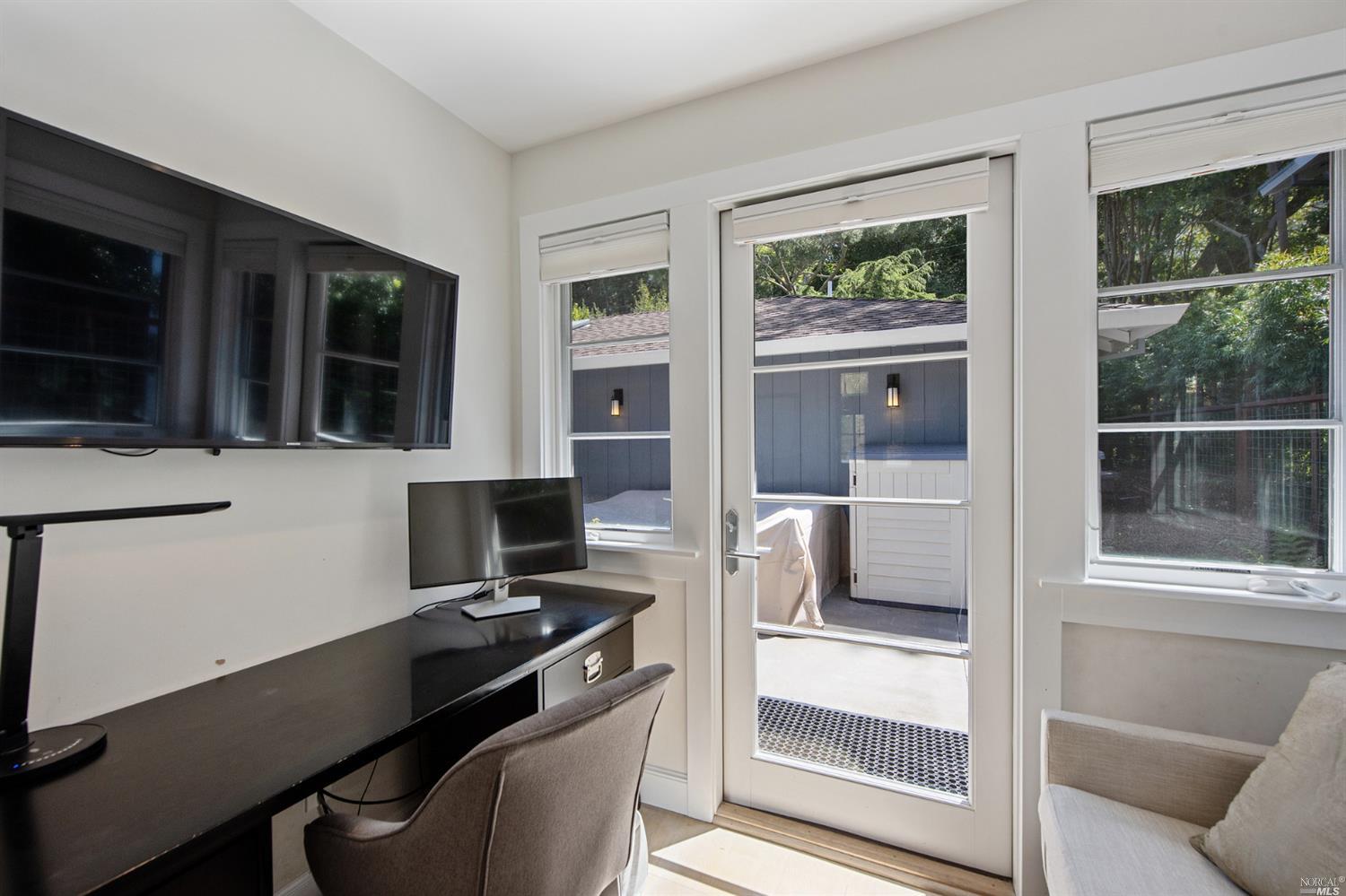 Laurel Way Mill Valley, CA 94941 - Photo 22 of 38