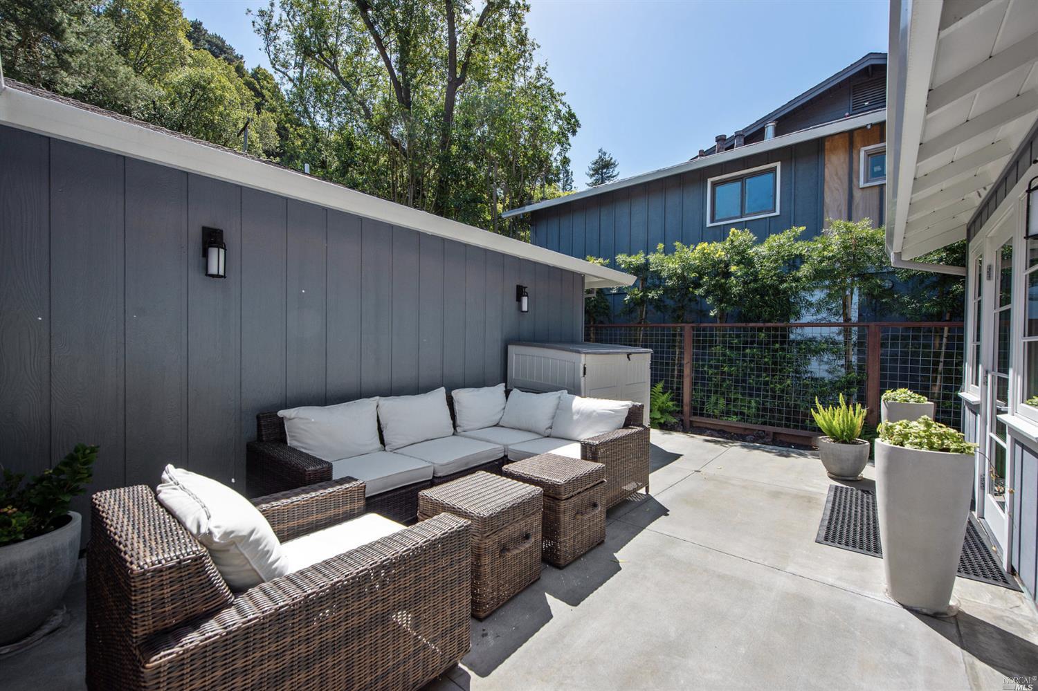 Laurel Way Mill Valley, CA 94941 - Photo 25 of 38