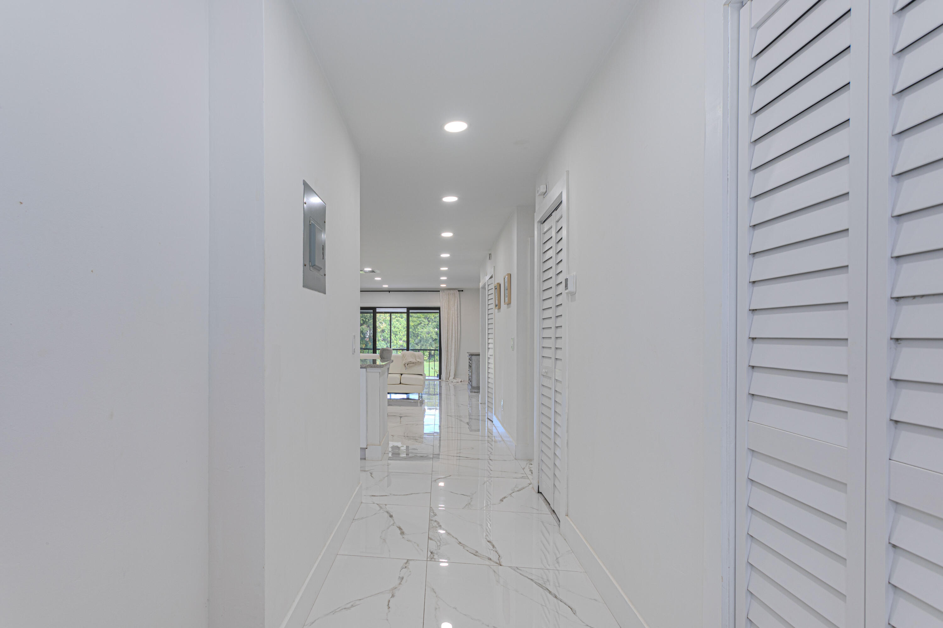 8545 Casa Del Lago, Unit F Boca Raton, FL 33433 - Photo 4 of 56 casa-6_1