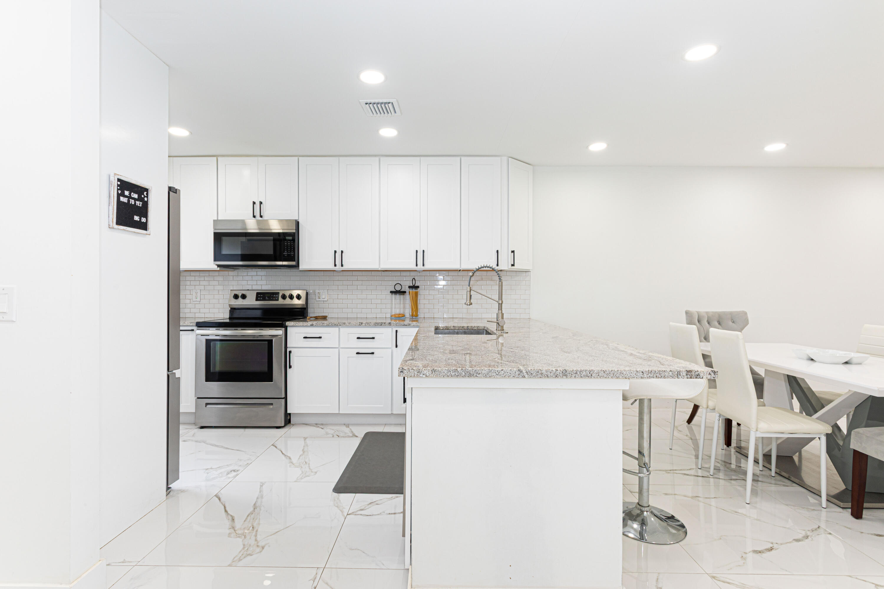 8545 Casa Del Lago, Unit F Boca Raton, FL 33433 - Photo 6 of 56 casa-10_1