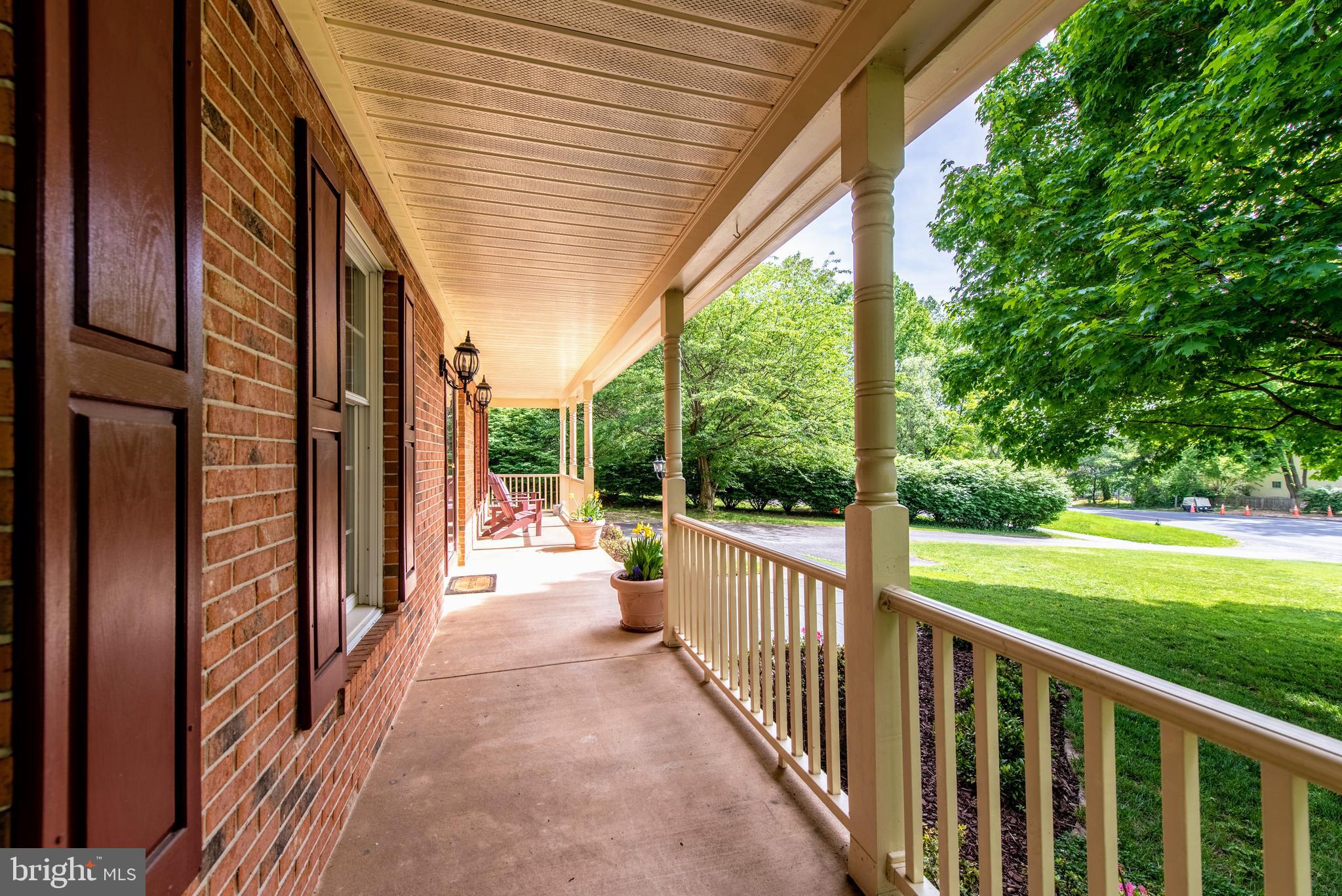 1505 Stuart Road Reston, VA 20194 - Photo 3 of 27 Gallery Image 3