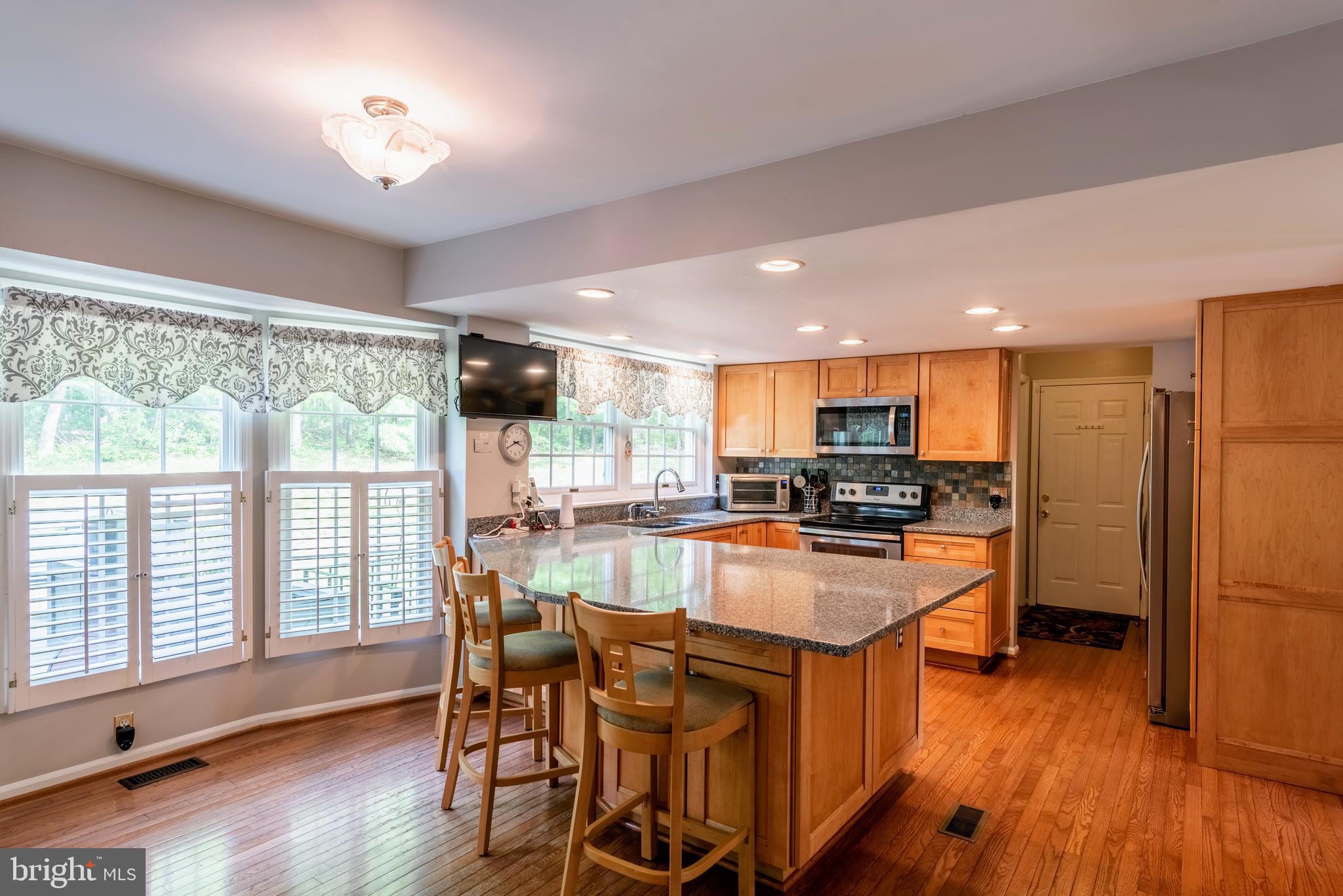 1505 Stuart Road Reston, VA 20194 - Photo 4 of 27 Gallery Image 4