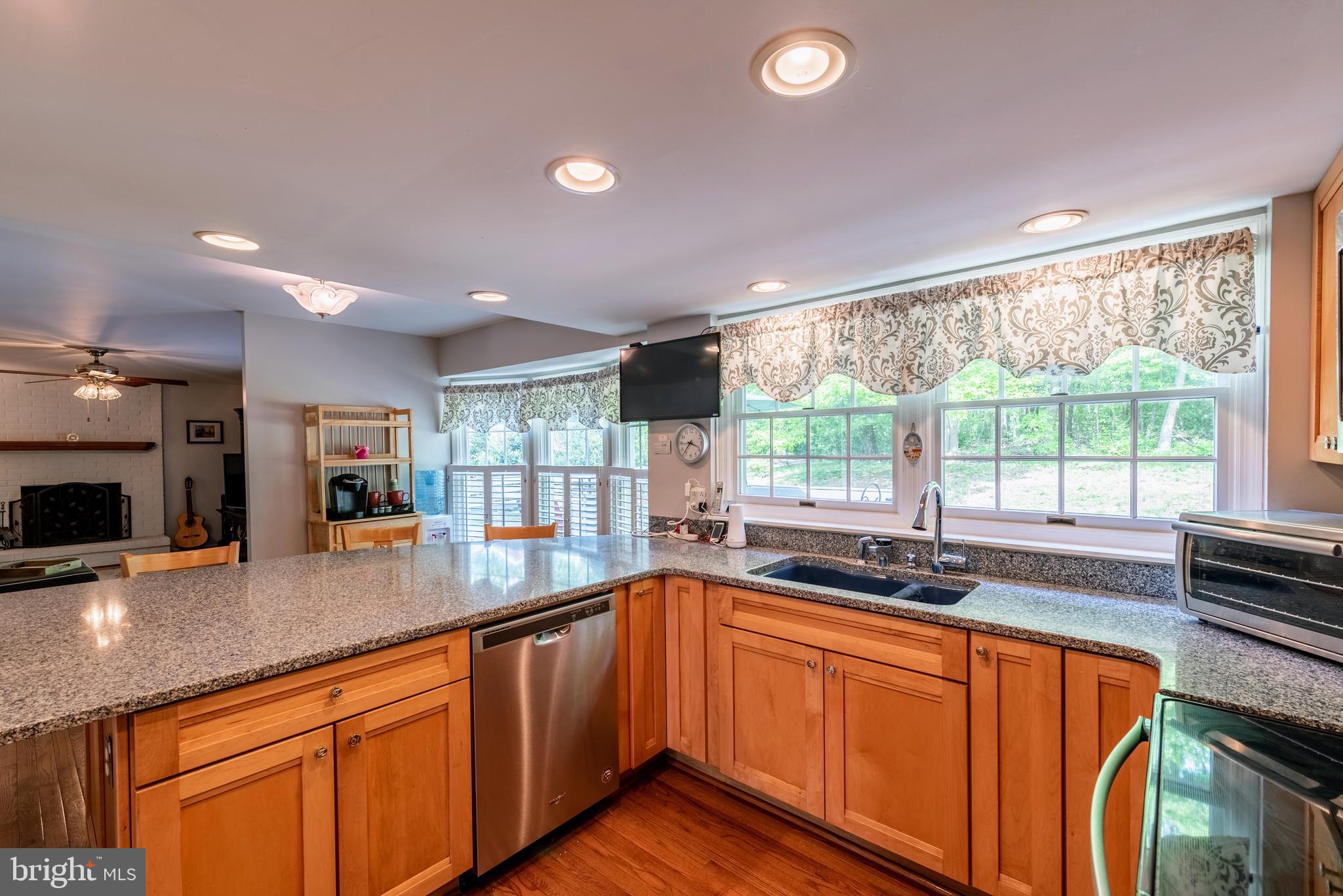 1505 Stuart Road Reston, VA 20194 - Photo 7 of 27 Gallery Image 7