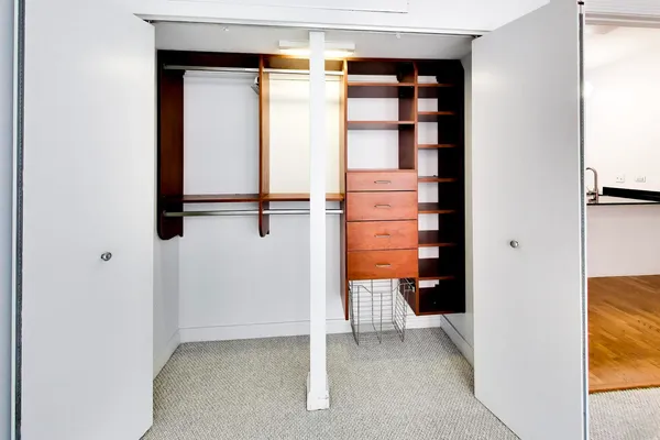$295,000 | 565 West Quincy Street, Unit 801, Chicago, IL 60661