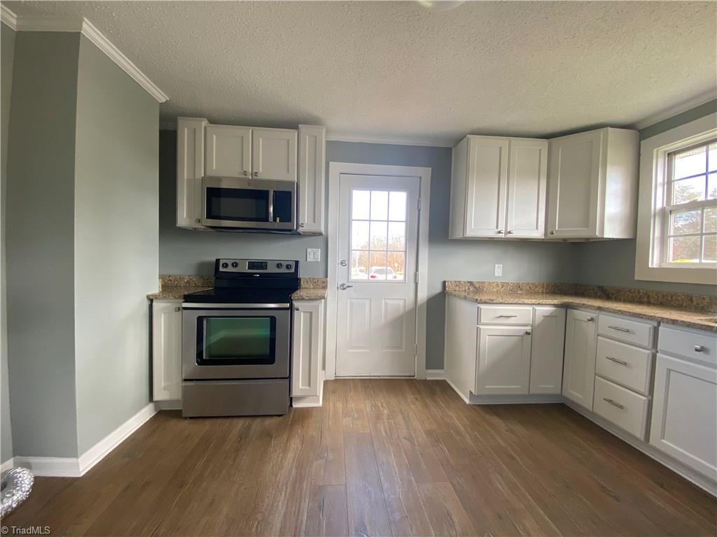 101 West Hanover Road Graham, NC 27253 - Photo 5 of 12 Gallery Image 5